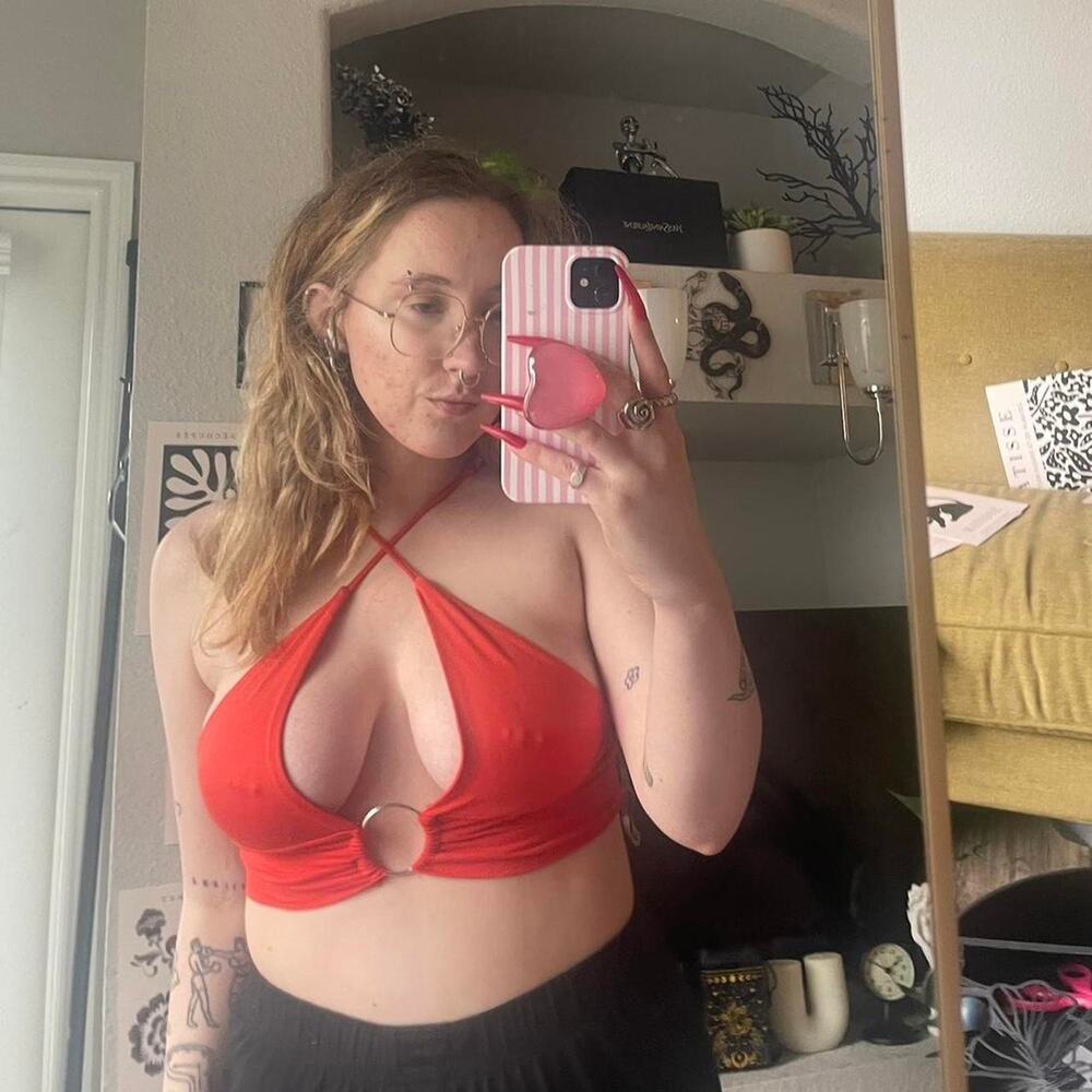 Super cute red orange twist top